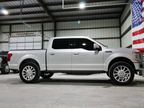Used 2018 Ford F150 Limited w/ Trailer Tow Package AWD/4WD image 15