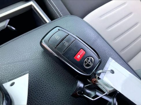 Used 2025 Toyota Tacoma TRD Sport RWD image 14