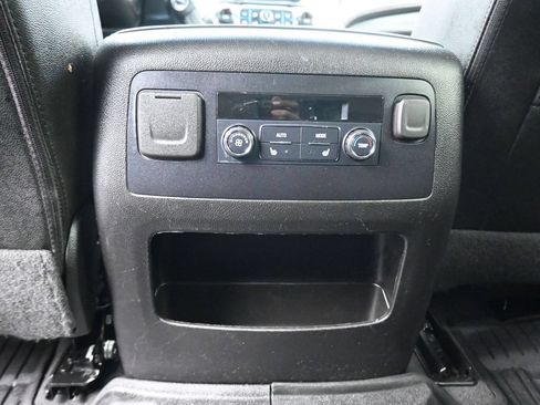 Used 2019 Chevrolet Tahoe LT w/ Luxury Package AWD/4WD image 32