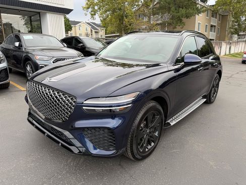 Used 2025 Genesis GV70 3.5T Sport AWD/4WD image 14