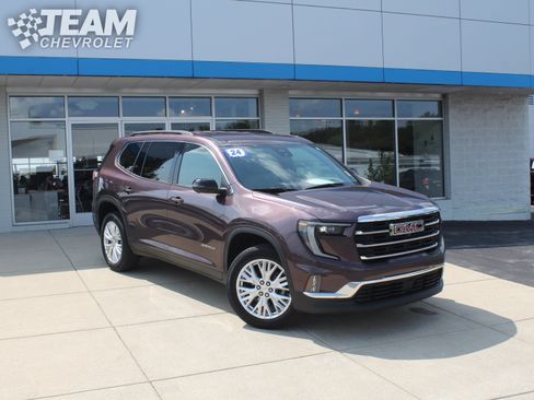 Certified 2024 GMC Acadia Elevation FWD image 2