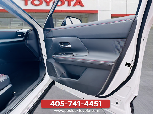 Used 2026 Nissan Kicks SR FWD image 18