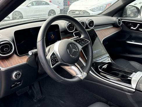 Used 2025 Mercedes-Benz C 300 4MATIC Sedan image 2
