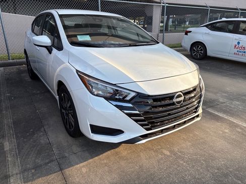 New 2025 Nissan Versa SV w/ Trunk Package image 1