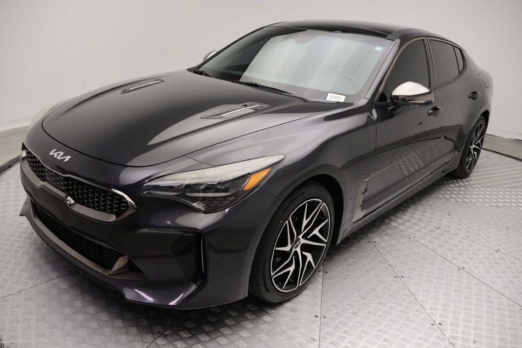 Used 2022 Kia Stinger GT-Line w/ Sun & Sound Package RWD image 2