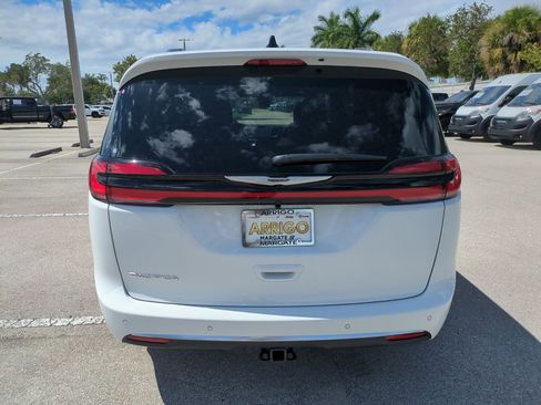 New 2026 Chrysler Pacifica Pinnacle w/ Trailer Tow Group image 6
