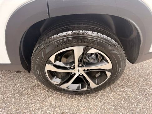 Used 2024 Chevrolet Trax RS FWD image 27