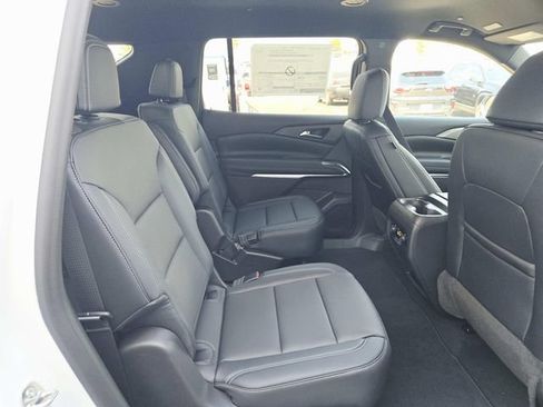 New 2027 Chevrolet Traverse LT w/ Midnight/Sport Edition FWD image 16