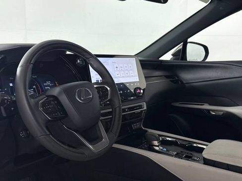 Used 2025 Lexus RX 350 Premium w/ Accessory Package (Z1) AWD/4WD image 4