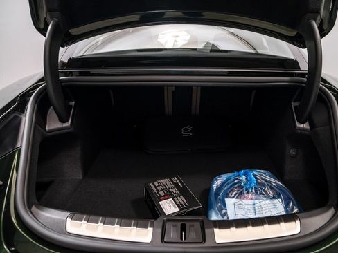 New 2026 Porsche Taycan image 30