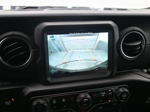 Used 2021 Jeep Wrangler Unlimited Sahara w/ Cold Weather Group AWD/4WD image 14