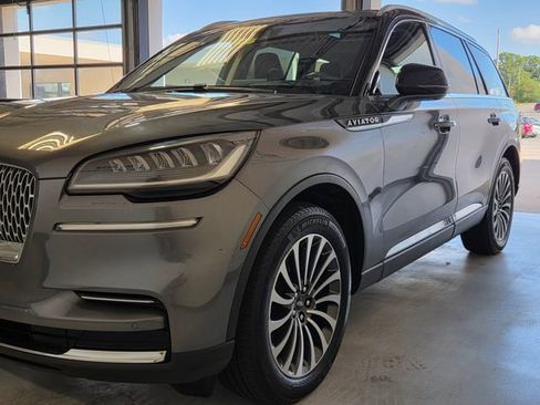 Used 2023 Lincoln Aviator Reserve AWD/4WD image 29