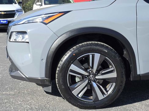 Used 2022 Nissan Rogue SL w/ SL Premium Package image 8