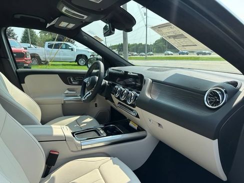 New 2026 Mercedes-Benz GLA 250 4MATIC image 25
