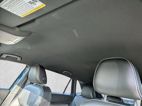 Used 2023 Volkswagen Atlas Cross Sport SE image 17