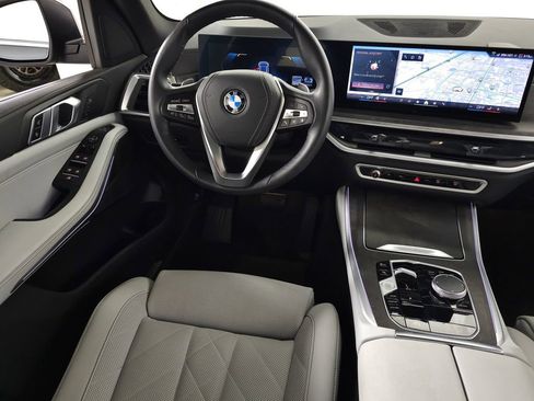 Used 2024 BMW X5 xDrive40i AWD/4WD image 19
