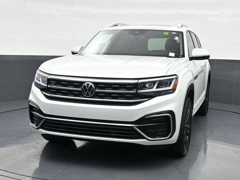 Used 2022 Volkswagen Atlas SEL R-Line image 9