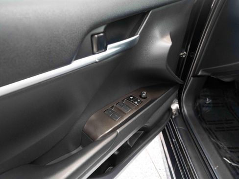 Used 2023 Toyota Camry SE AWD/4WD image 7