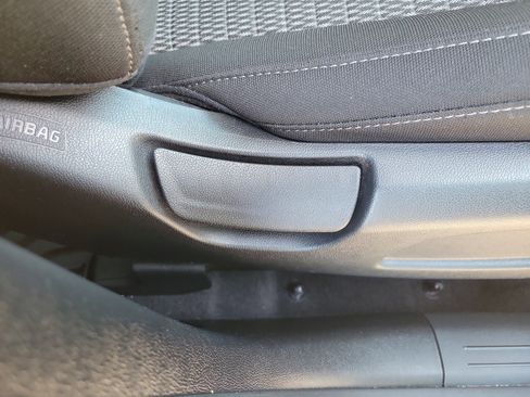 Certified 2023 Kia Sorento LX image 9