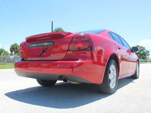 Used 2007 Pontiac Grand Prix FWD image 29