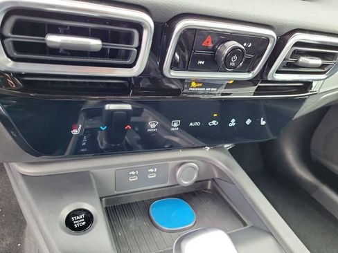 New 2027 Nissan Sentra SV w/ SV Convenience Package FWD image 27