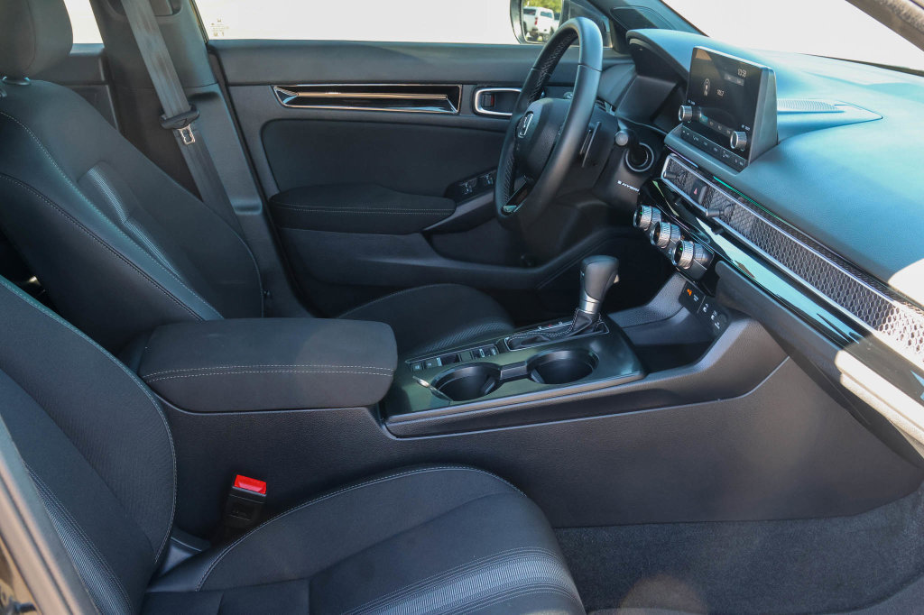 Used 2025 Honda Civic LX image 15