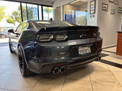Used 2019 Chevrolet Camaro SS RWD image 7