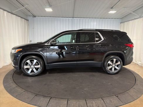 Certified 2021 Chevrolet Traverse LT w/ LT Premium Package AWD/4WD image 2