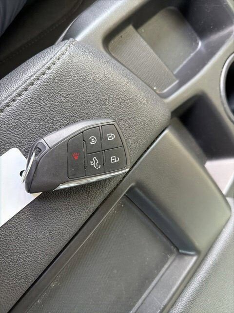 Used 2024 Chevrolet Silverado 1500 LT AWD/4WD image 41