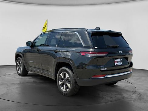 Used 2024 Jeep Grand Cherokee Limited 4xe AWD/4WD image 7