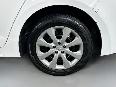 Used 2024 Toyota Corolla LE FWD image 28