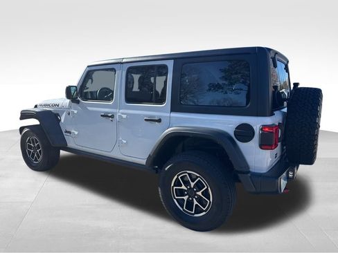 Used 2024 Jeep Wrangler Unlimited Rubicon image 3