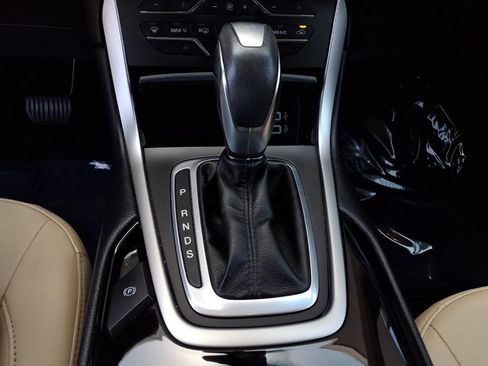 Used 2017 Ford Edge SEL w/ Equipment Group 201A FWD image 11