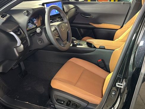 New 2026 Lexus UX 300h AWD image 15