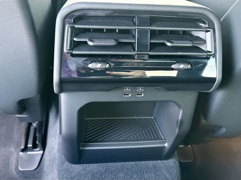 Used 2025 BMW 530i w/ M Sport Package RWD image 20