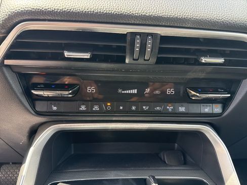 Certified 2024 MAZDA CX-90 Plug-In Hybrid w/ Preferred AWD/4WD image 18