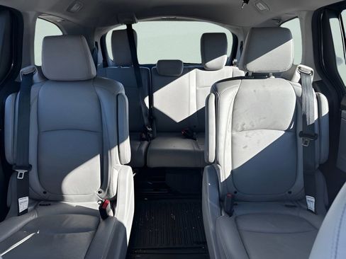 Used 2023 Honda Odyssey EX-L image 27