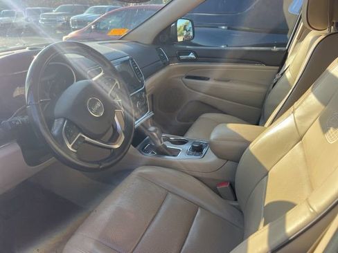 Used 2020 Jeep Grand Cherokee Overland image 7