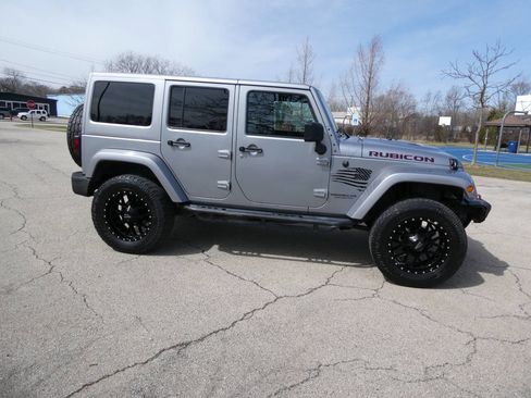 Used 2014 Jeep Wrangler Unlimited Rubicon w/ Dual Top Group image 4