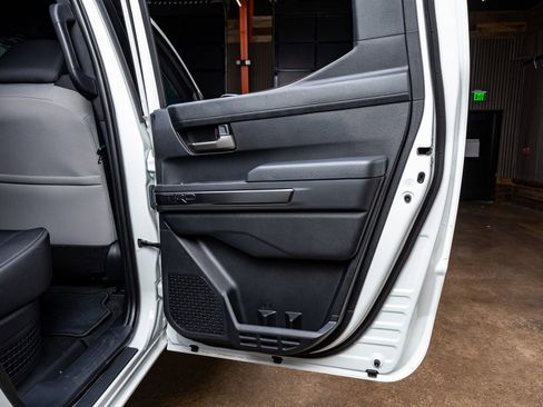 Used 2024 Toyota Tacoma TRD Sport image 38