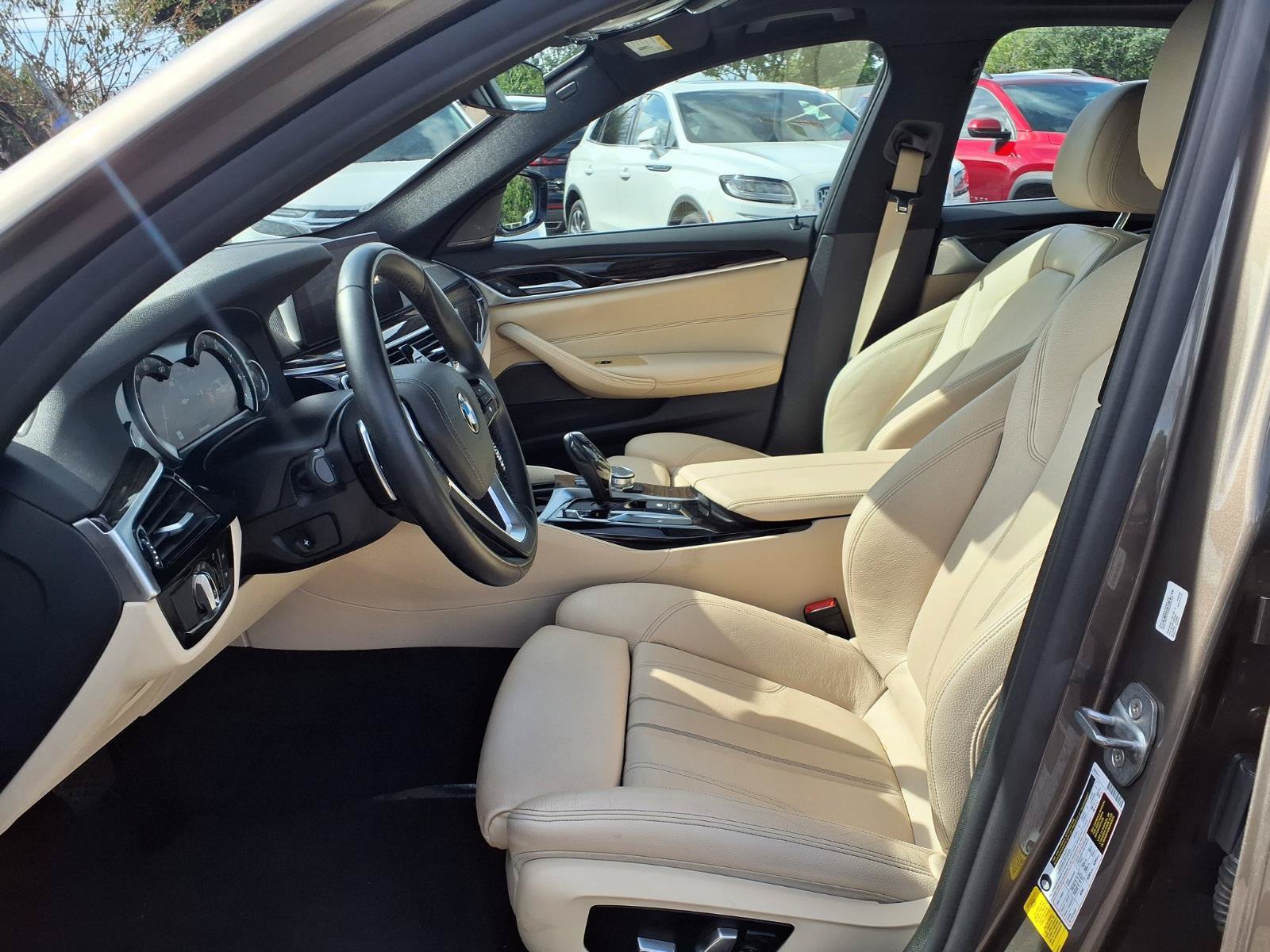 Used 2019 BMW 540i w/ Convenience Package RWD image 18