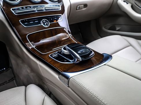 Used 2015 Mercedes-Benz C 300 Sedan image 5