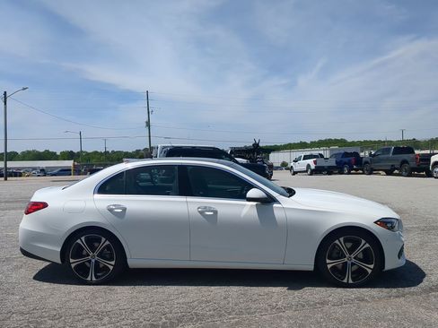 Used 2023 Mercedes-Benz C 300 Sedan image 2