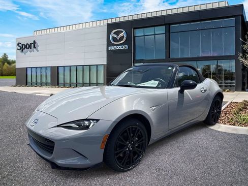 New 2026 MAZDA MX-5 Miata Club w/ Interior Package RWD image 9
