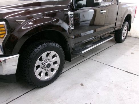 Used 2019 Ford F250 Lariat w/ Chrome Package AWD/4WD image 5
