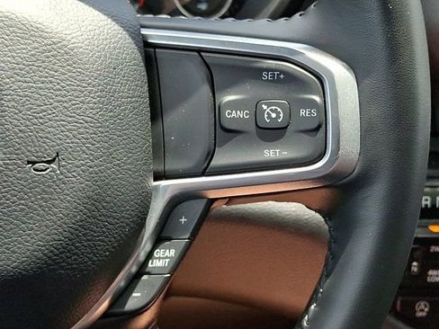 Used 2023 RAM 1500 Laramie AWD/4WD image 27
