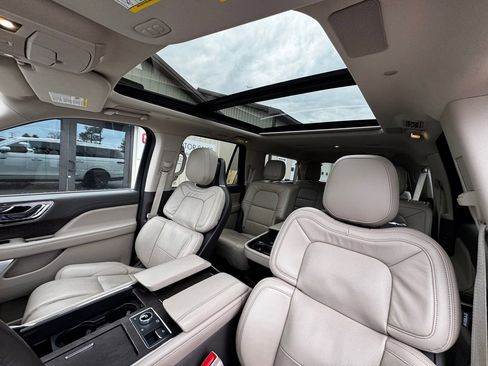 Used 2024 Lincoln Navigator L Reserve w/ Equipment Group 201A AWD/4WD image 3