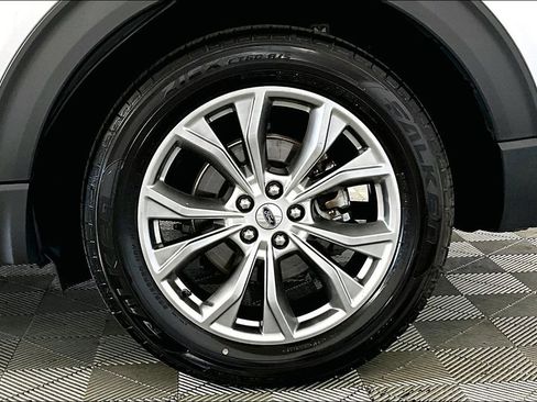 Used 2022 Ford Explorer Limited w/ Equipment Group 301A image 8