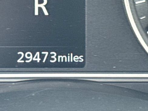 Used 2025 Nissan Versa SV FWD image 33