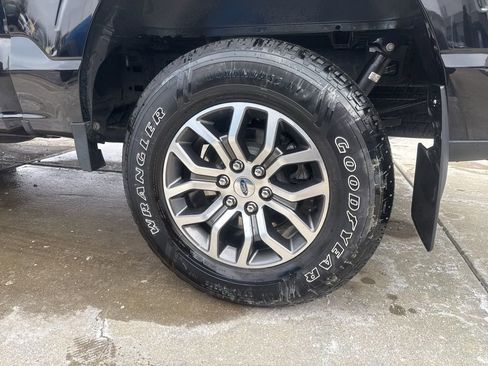 Certified 2021 Ford F150 Lariat image 50